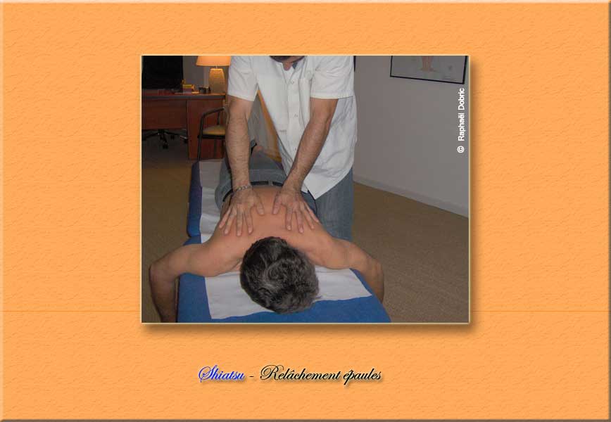 Photo Shiatsu Relâchement des épaules - par Raphaël Dobric