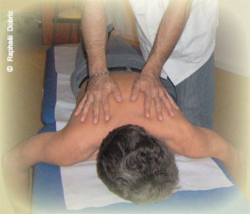 Photo Shiatsu du dos : relâchement épaules